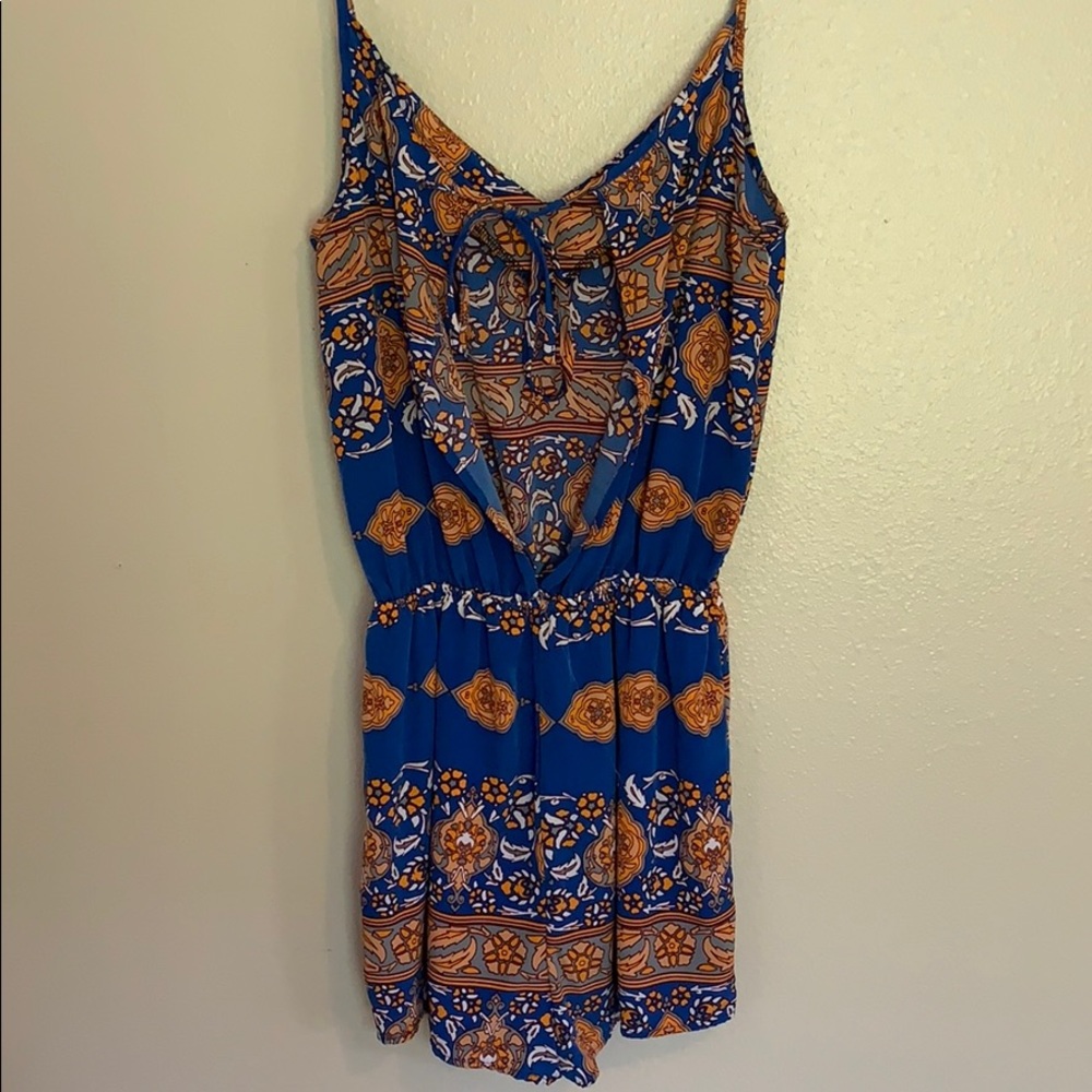 Patterned Romper - Picture 2 of 2
